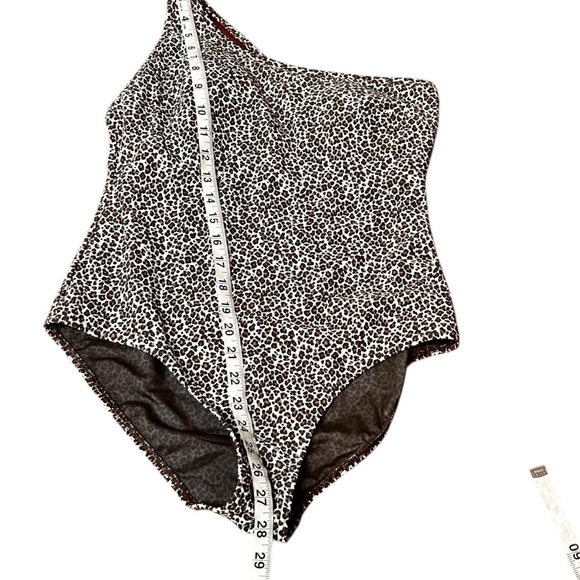 Sea Level Wild Cat One Shoulder One Piece- Animal Print- Size 8/10 - Picture 11 of 12